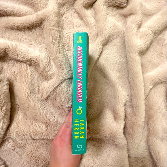 Accidentally Engaged by Farah Heron - Romance Book - Picture 3 of 3